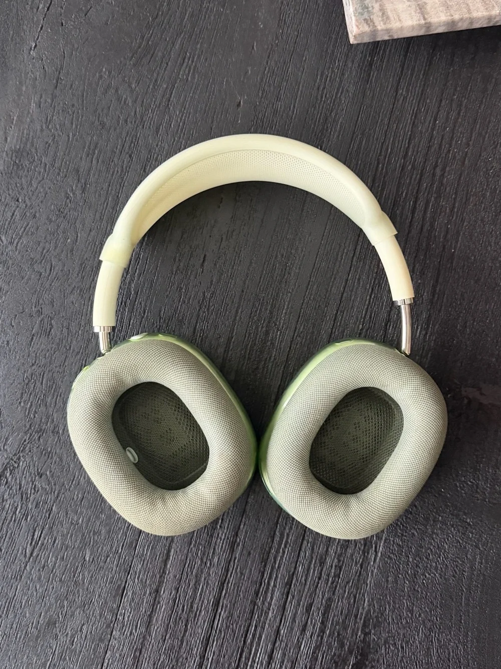 Apple AirPods Max – Green | Original Smart Case | Fully Functional